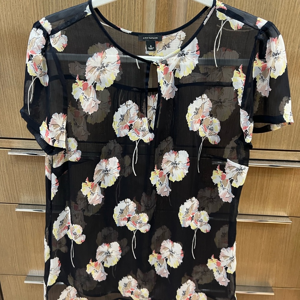 Ann Taylor Short Sleeve Sheer Poppy Print Blouse